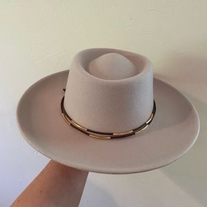 Cream Gigi Pip ginger hat